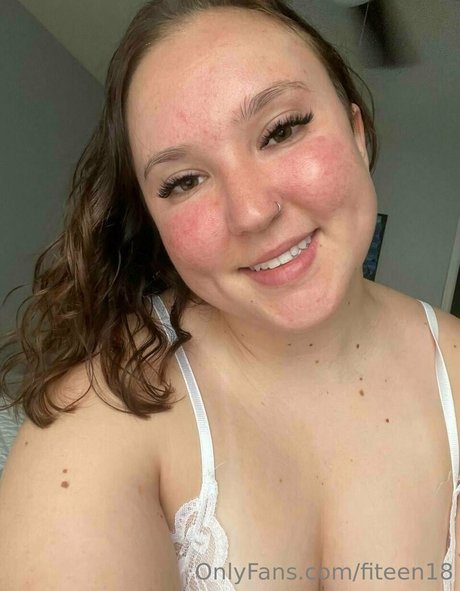 fiteen18 pornstar nude pics