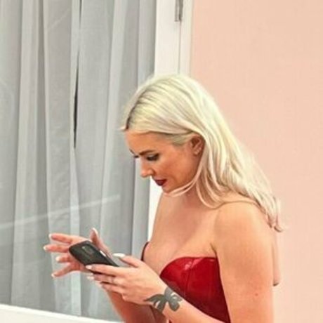 Gigi Allens erotic pornstar pics