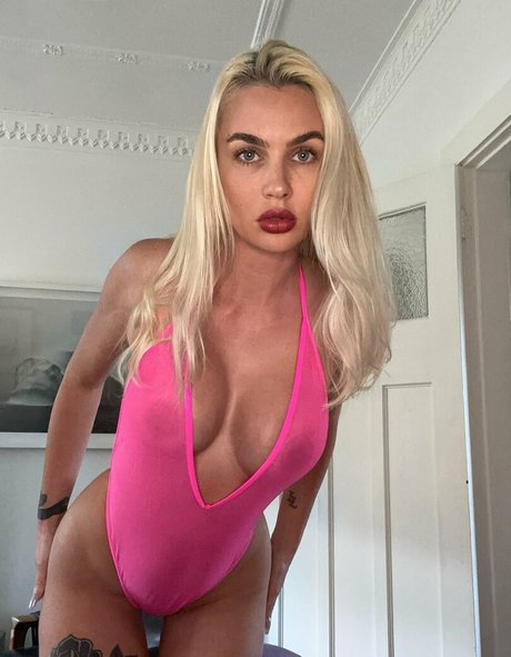 Gigi Allens model exclusive photos