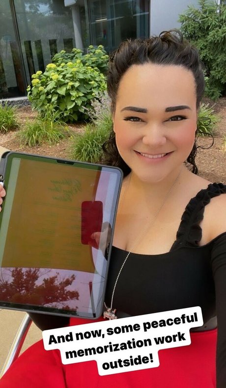 Maggie Renee sex model photo