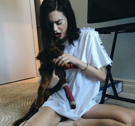 Amanda Steele model best picture