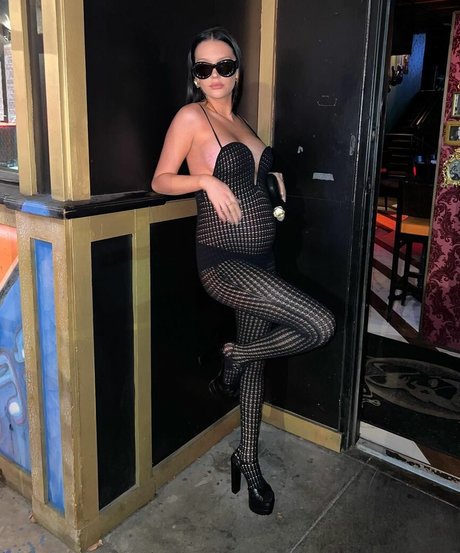 Amanda Steele star nude photo