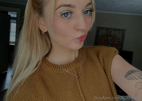 avacanary pornstar pictures