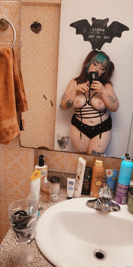 wthel eli hot star pictures