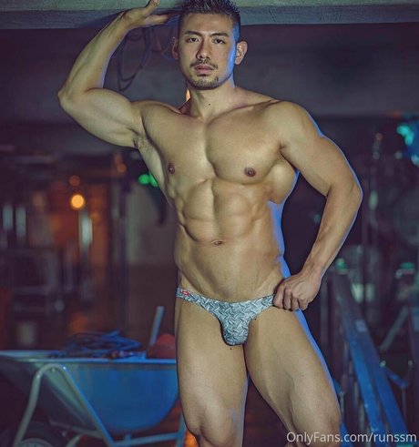 runssm pretty actress pic