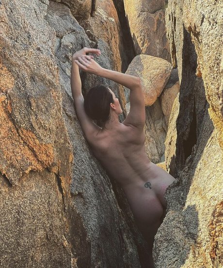 Teri Wyble star erotic picture