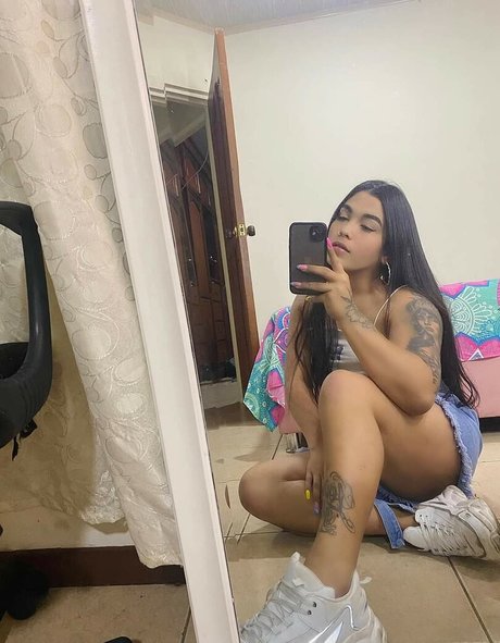 Violett Martinez hd actress pic