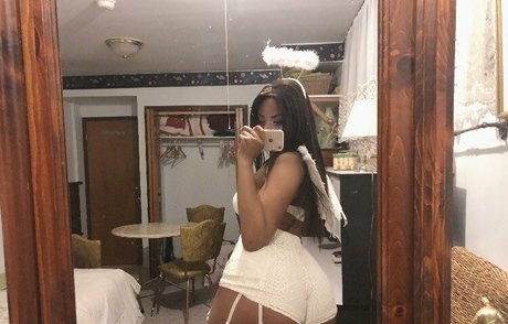 pinkbambii Profile pic