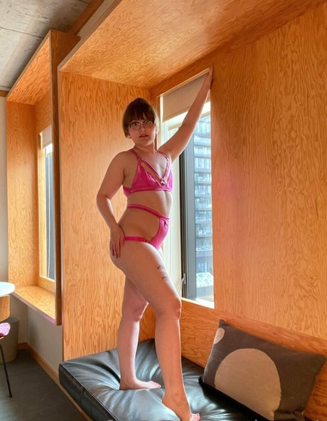 gendersmash pornstar naked picture