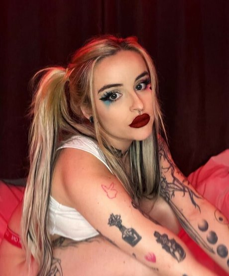 LyleeLylee pornstar nice galleries