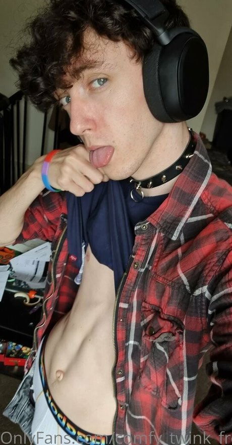 comfy twink free pretty star photos