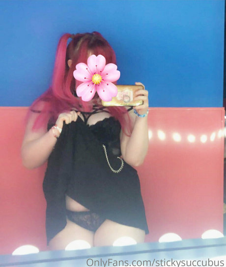 maplesyrps pretty pornstar pic