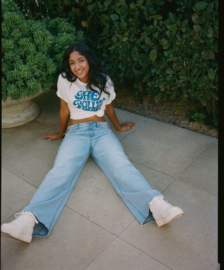 Maitreyi Ramakrishnan nice star gallery