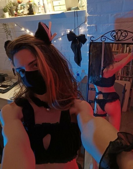 Yonaghoul pornstar naked picture