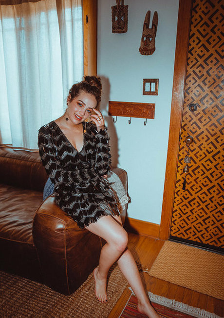 Mary Mouser model xxx photo