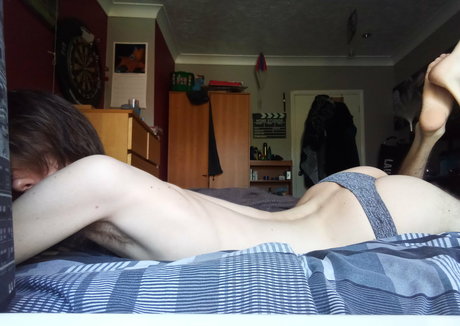 tomaaa erotic actress image