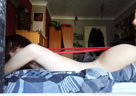 tomaaa perfect actress photos