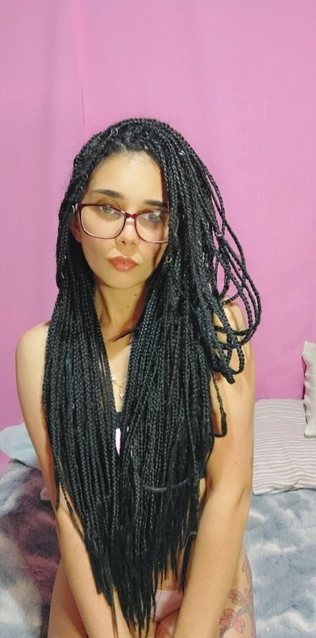 queenvcsext sexy actress pic