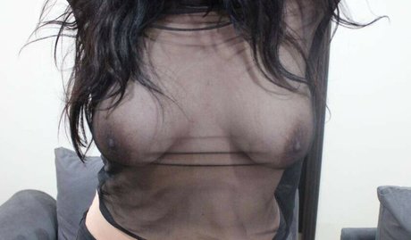 LadyOstara beautiful model pic