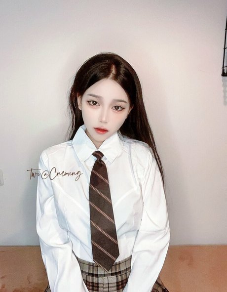 cncmeng model naked photo