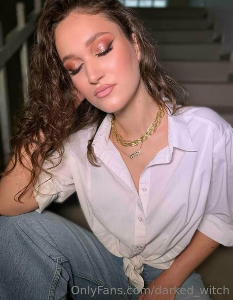 darked witch pretty actress pictures