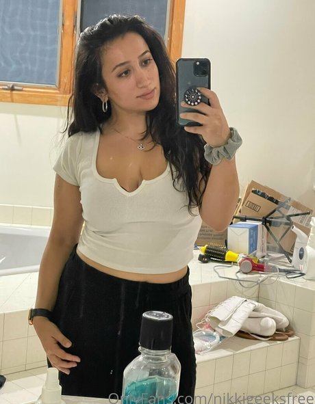nikkigeeksfree sex model photos