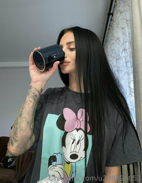 charming megan model pretty img