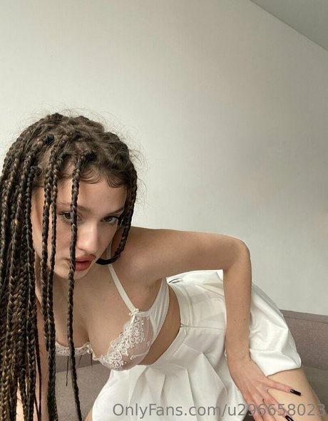 doll meow nudes actress pic