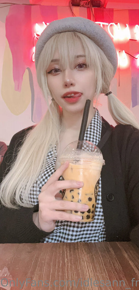 idlesann free hot actress photos