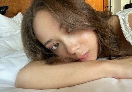 Laufey Lin sexy model photos