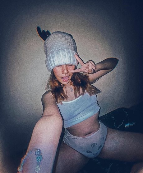 Moji3693 hd actress pic