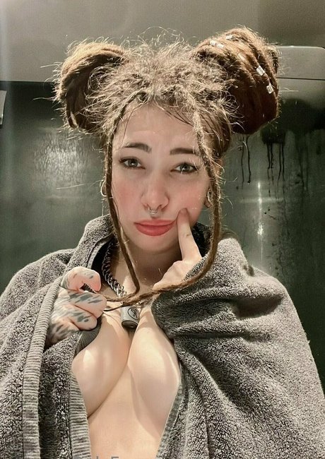 lovelychrisfree model nudes pictures