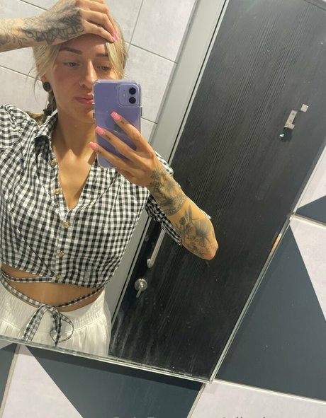 niicoleamy x star perfect picture