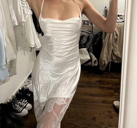 Depop Wins nude model images