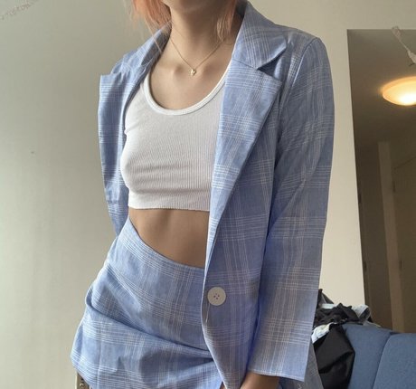 Depop Wins naked star pictures