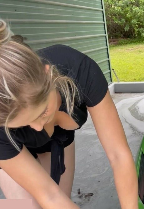 Collete Davis model image