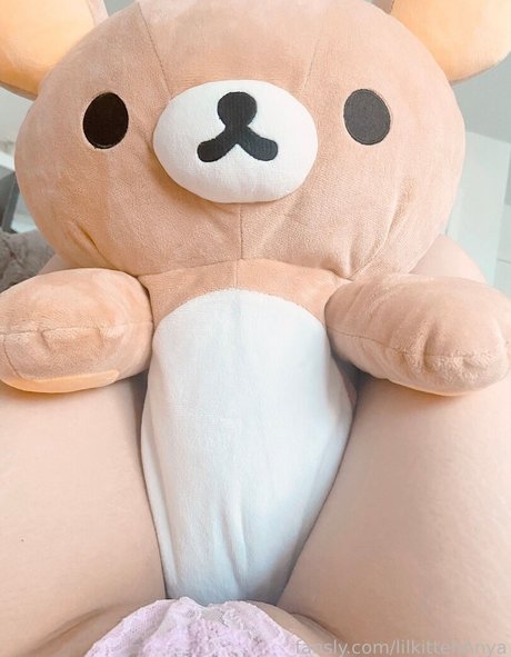 Lilkittenanya sexy actress pics