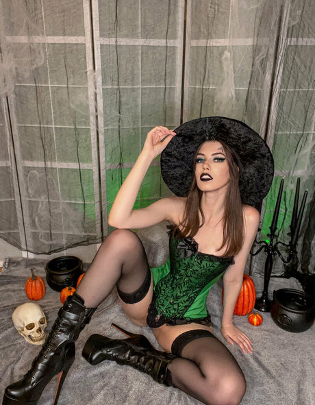 danja cos naked star pictures