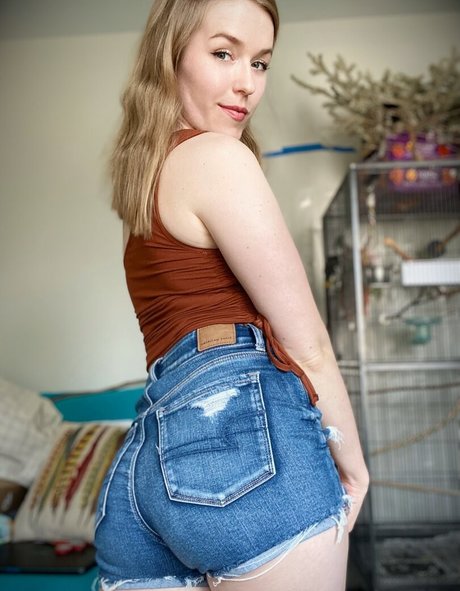 DatOtterGirl model porn gallery