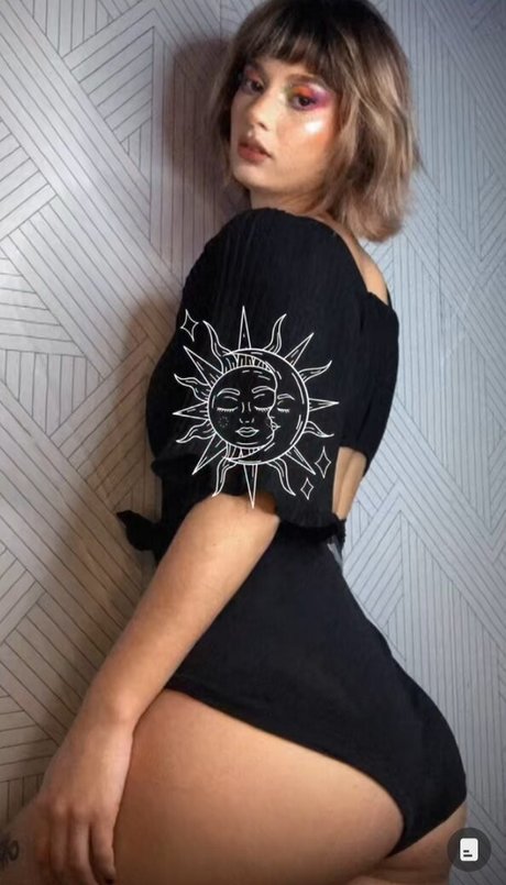 Meira du hd actress pictures