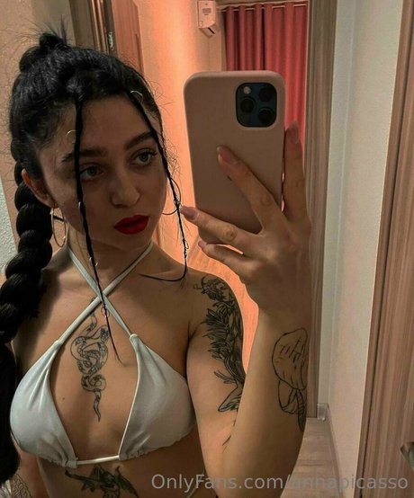 annapicasso star erotic photos