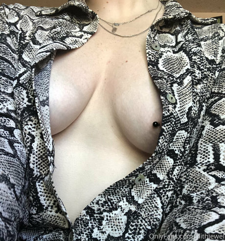 lilithjewel naked pornstar picture