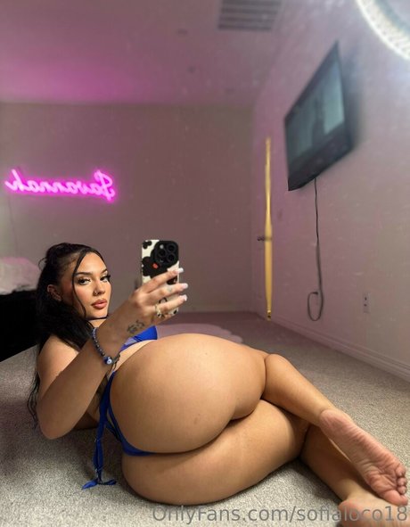 sofialoco18 nude model images