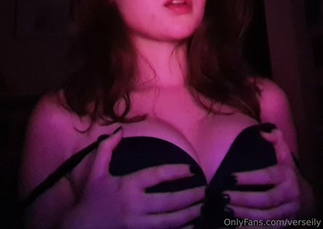 verseily model sexy gallery