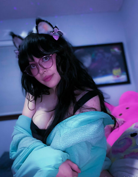 ropeddoll actress photo