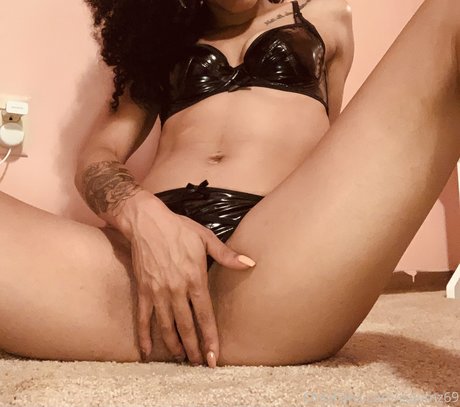 jspamz69 art model photo