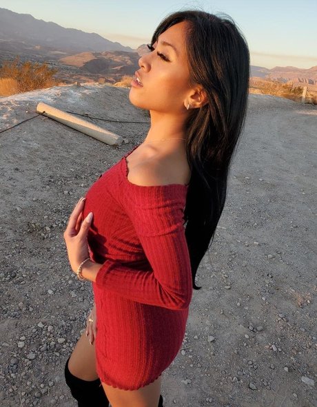 Embersnow model high quality photo