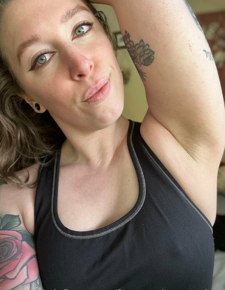 free perky peaches sex model pictures