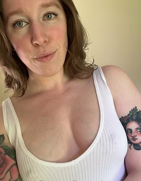 free perky peaches sex pornstar photo