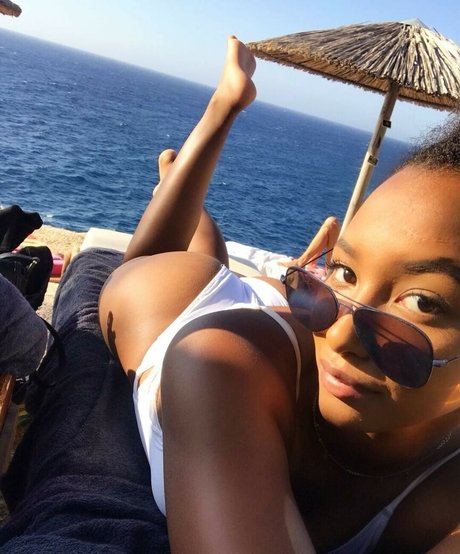 Naomi Schiff pornstar nudes photo